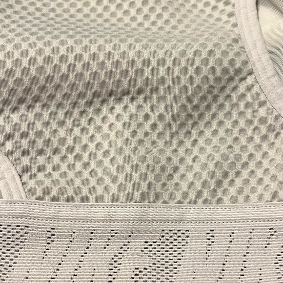 Nike Dri Fit Women's XL Gray Mesh Sports Bra - Picture 7 of 8